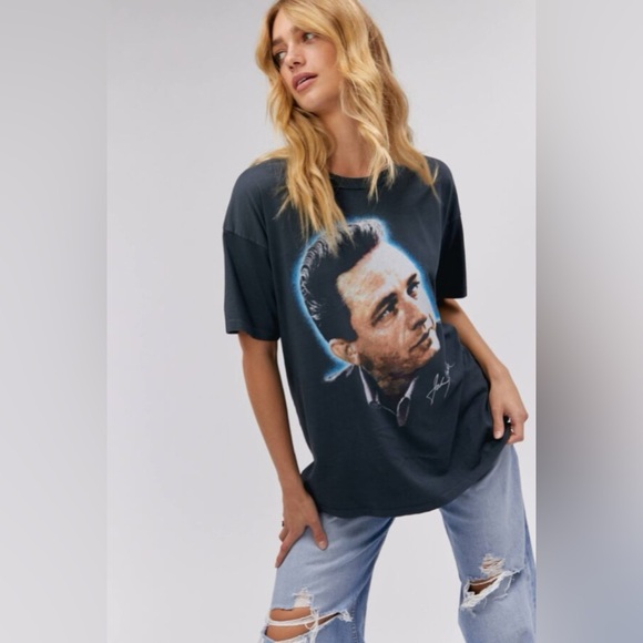 Daydreamer Johnny‎ Portrait Merch Tee in Vintage Black - NEW WITH TAGS - Picture 1 of 8